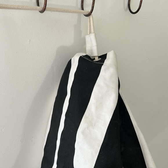 ECCO drawstring bag backpack black and white stripe canvas front pocket RARE EUC - Picture 6 of 8